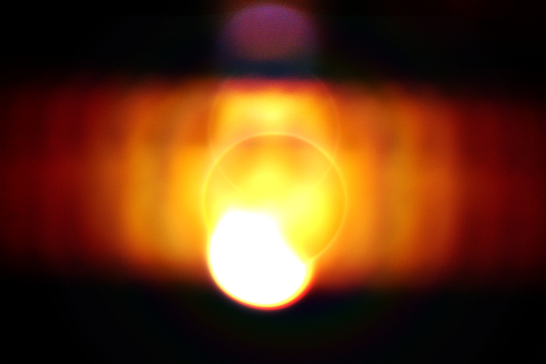 Flare Play, Li van Saathoff