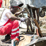 Dilomprizulike Thejunkmanfromafrika