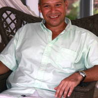 Cesar Flores