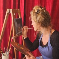 Lucinda Holland